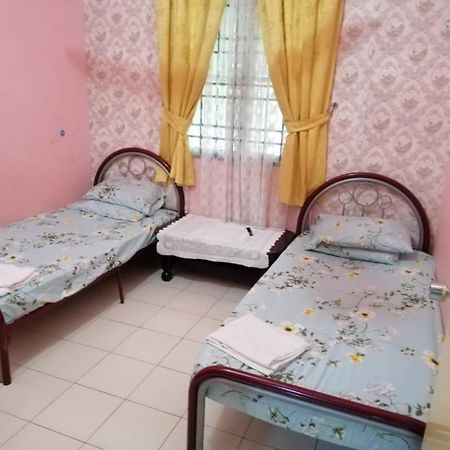 Homestay Perpaduan, Taman Bercham Raya Ulu Kinta Ipoh Perak Kampong Batu Lapan  Εξωτερικό φωτογραφία