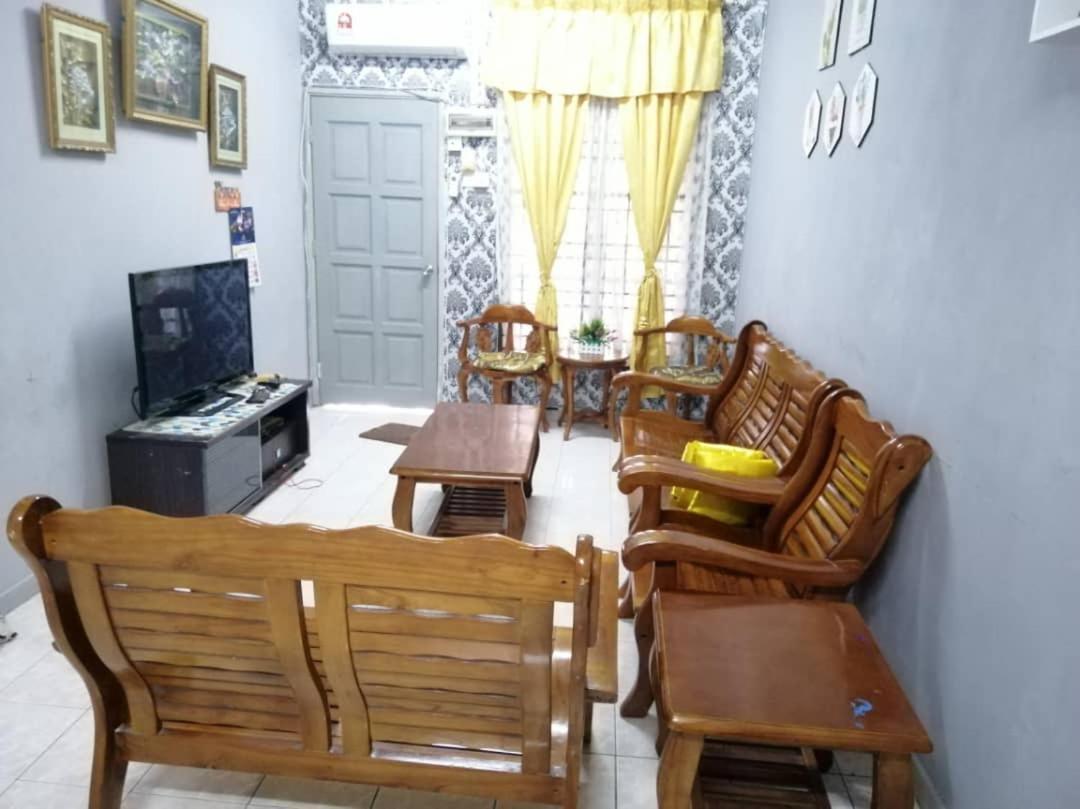 Homestay Perpaduan, Taman Bercham Raya Ulu Kinta Ipoh Perak Kampong Batu Lapan  Εξωτερικό φωτογραφία