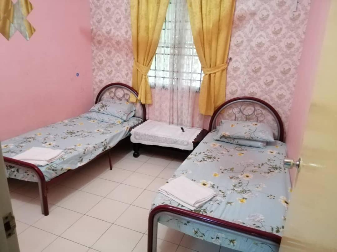 Homestay Perpaduan, Taman Bercham Raya Ulu Kinta Ipoh Perak Kampong Batu Lapan  Εξωτερικό φωτογραφία